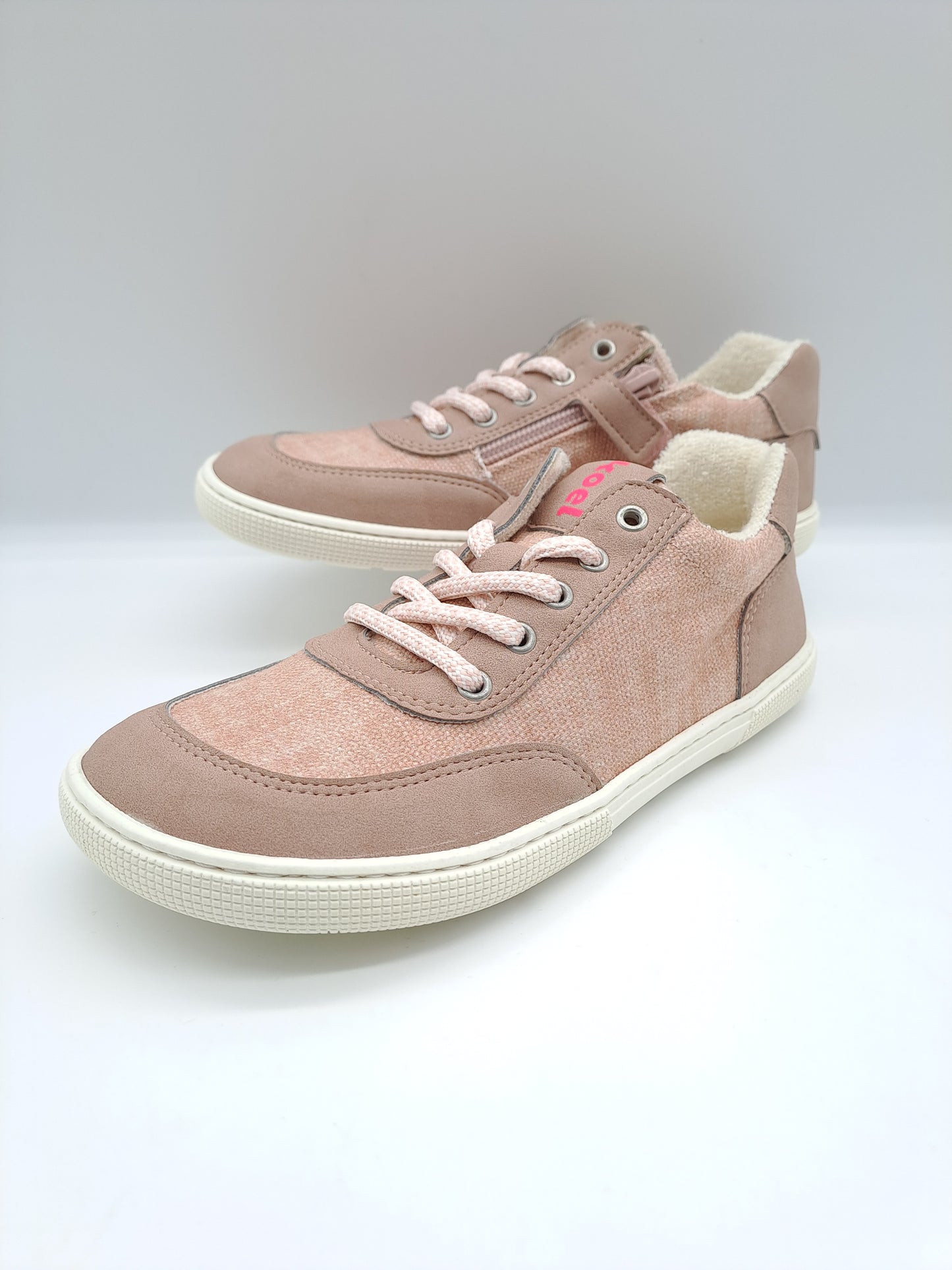 Koel Barefoot Dillan Canvas