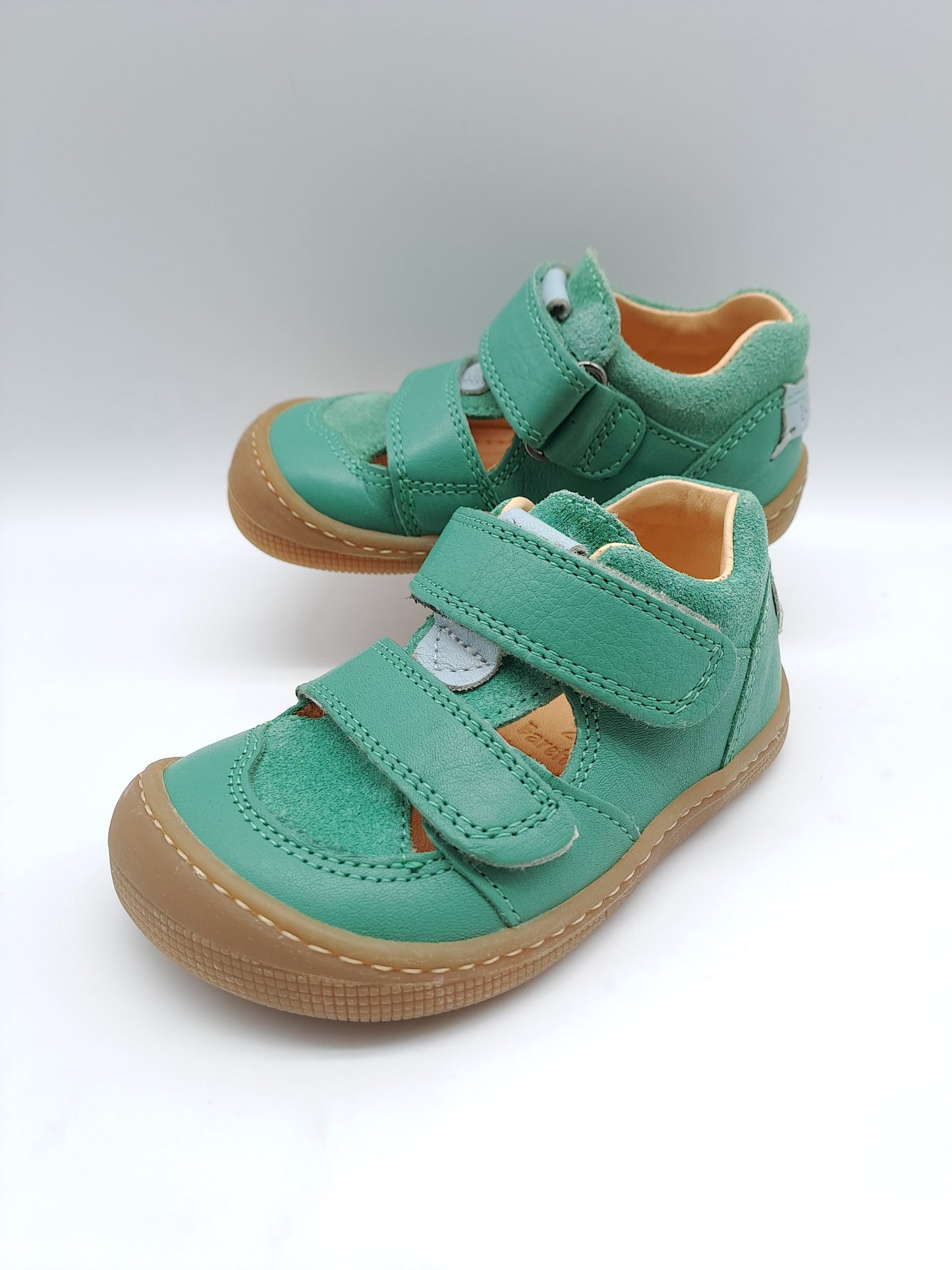 Koel Barefoot Devin Nappa .