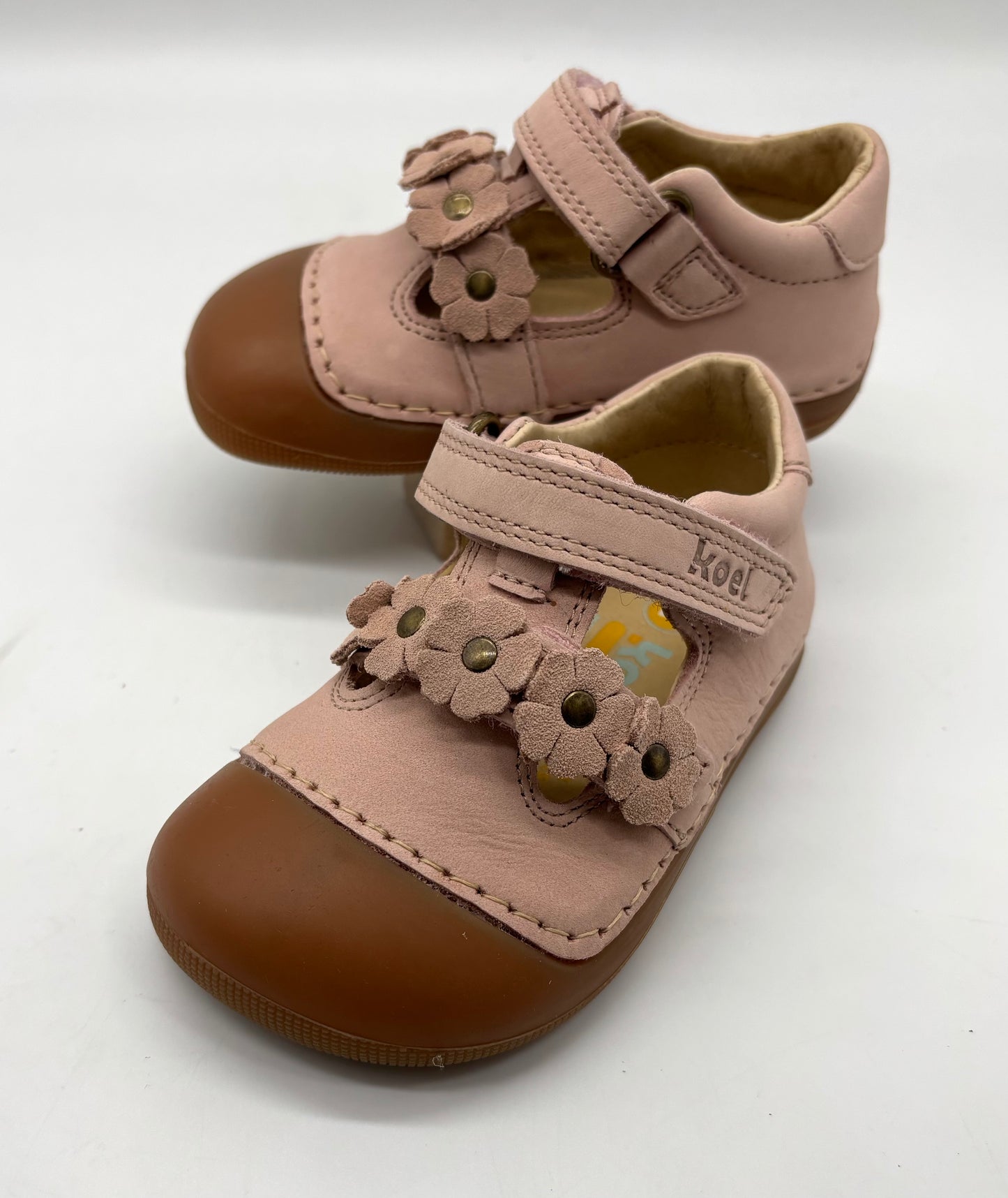 Koel Barefoot Aria leather .